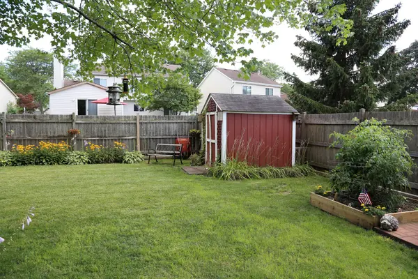 55 S Windsor PL, Mundelein, IL 60060