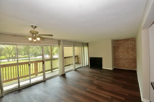 5880 Forest View RD #B, Lisle, IL 60532