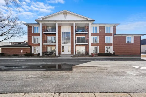 5721 CIRCLE DR #304, Oak Lawn, IL 60453