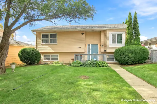 2714 Gilead AVE, Zion, IL 60099