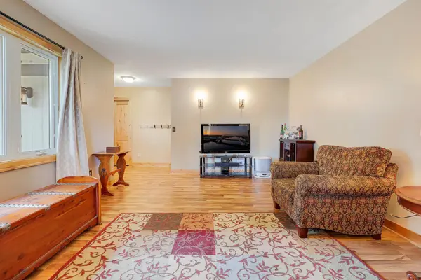 1065 Minnesota ST S, Shakopee, MN 55379