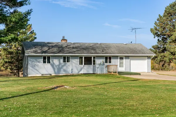456 3rd ST, Clayton, WI 54004