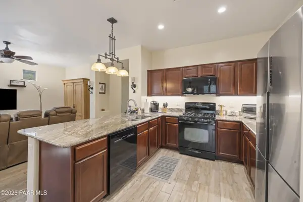 1055 N Hobble Strap LN, Prescott Valley, AZ 86314