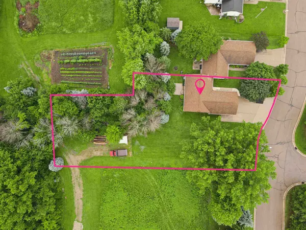 1123 STILLMEADOW LN, Menasha, WI 54952