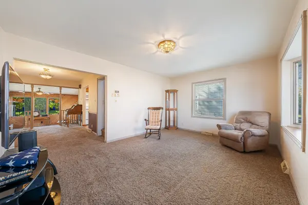 821 E COMMERCIAL ST, Appleton, WI 54911