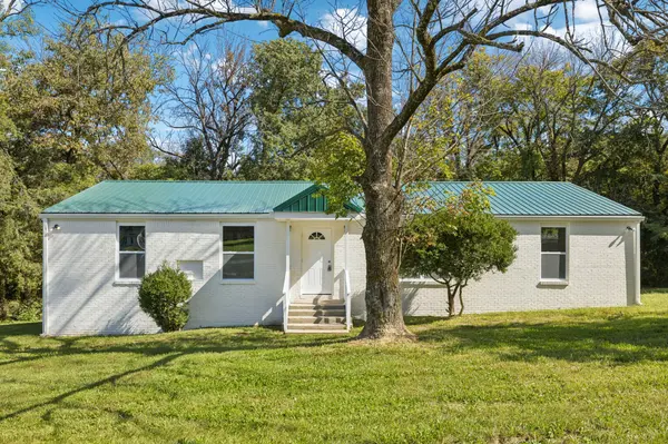 1845 Holloway Cir, Lebanon, TN 37090