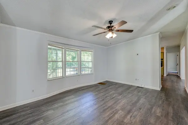 637 Ranch RD, Laurens, SC 29360