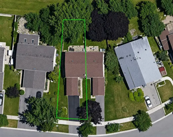 6851 Avila RD, Mississauga, ON L5N 1R9