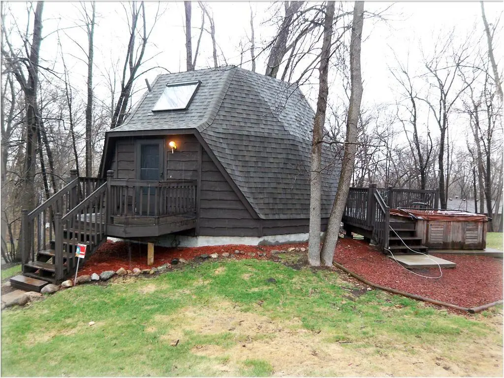 5900 Goldenrod LN N, Plymouth, MN 55442