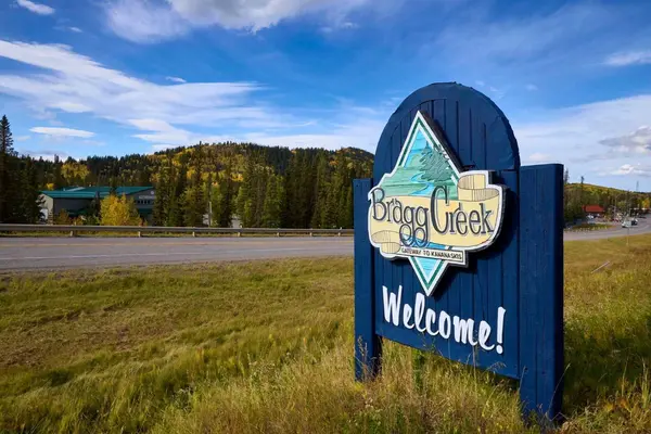 16 White AVE, Bragg Creek, AB T0L 0C5