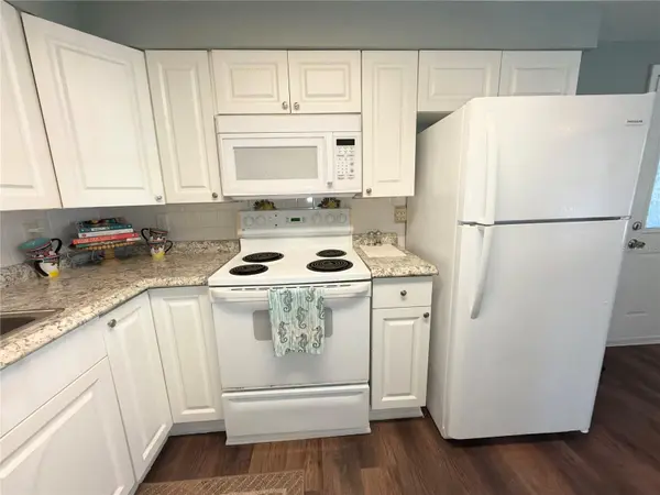 4824 8TH ST, Zephyrhills, FL 33542
