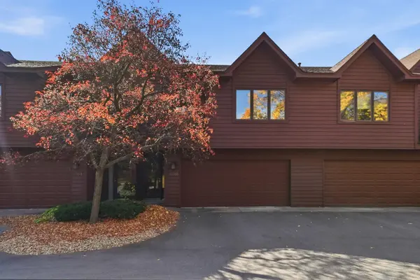 12566 Parkwood DR, Burnsville, MN 55337