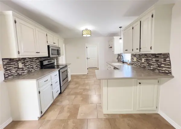 11800 Kingsridge TER, Oklahoma City, OK 73170