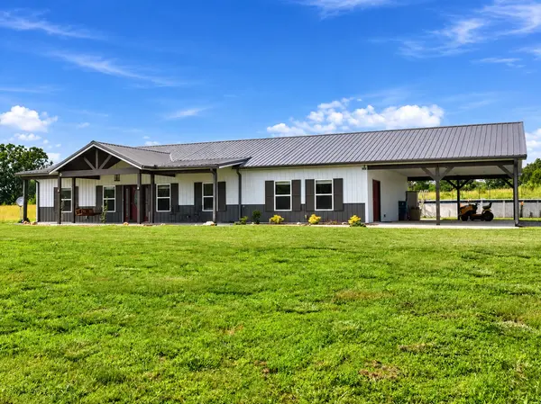 202 Rocky Dr, Dickson, TN 37055