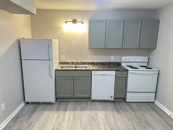 1706 37th St #NE, Cleveland, TN 37312