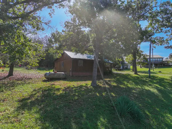 2430 SW 453 Pvt RD, El Dorado Springs, MO 64744