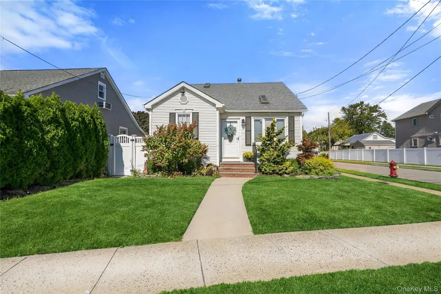 2365 Swenson PL, Bellmore, NY 11710
