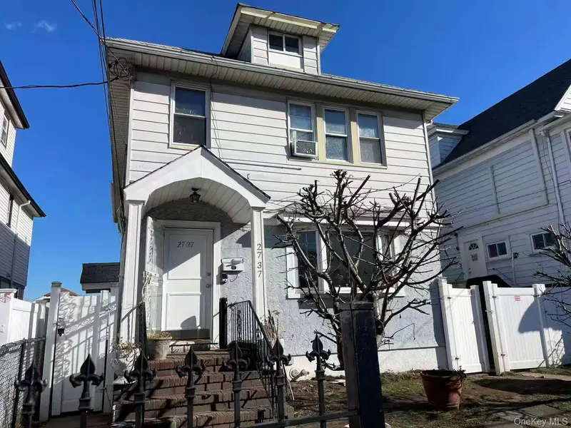 27-37 Curtis ST, East Elmhurst, NY 11369