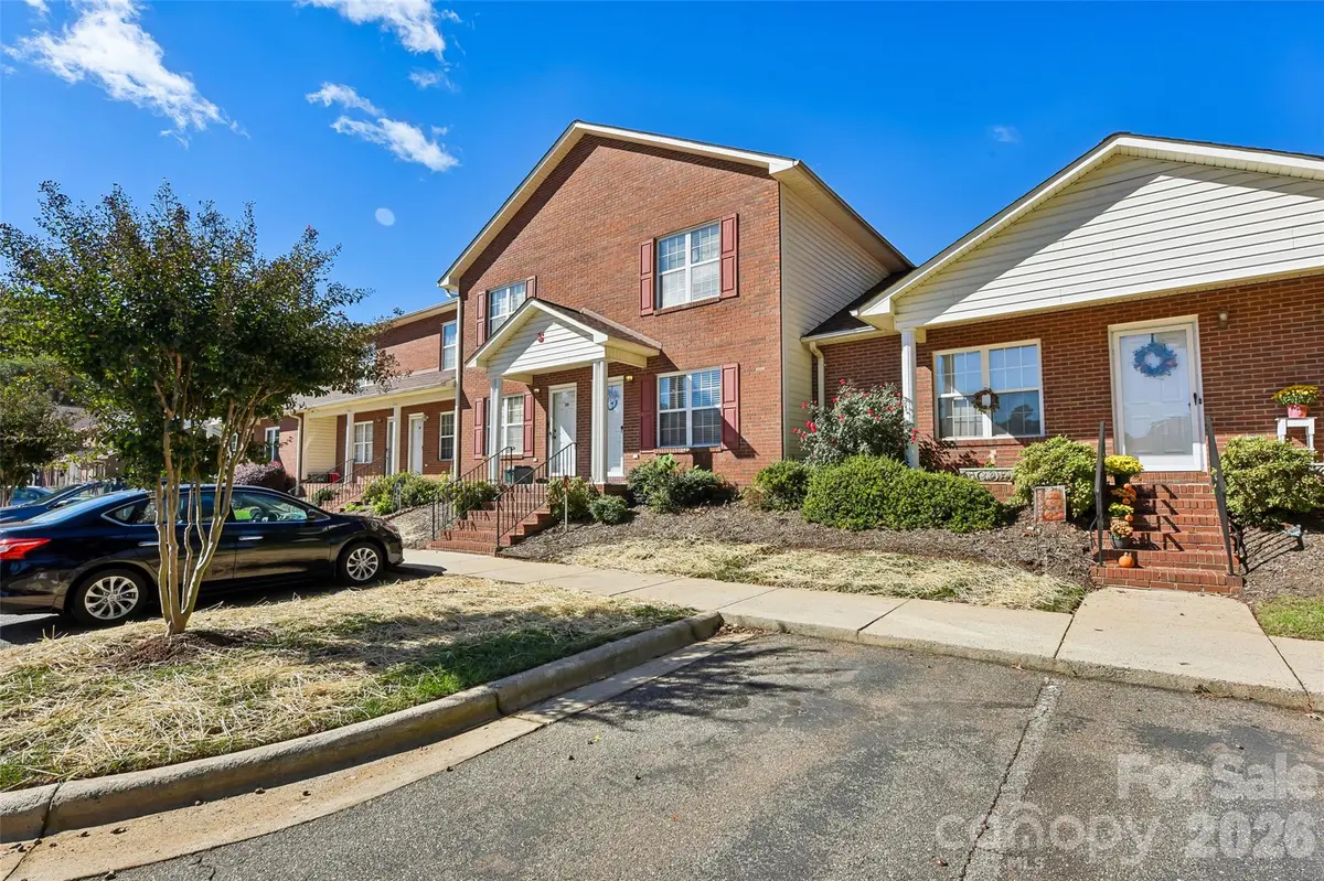 102 Brandywine DR NE #S5, Conover, NC 28613