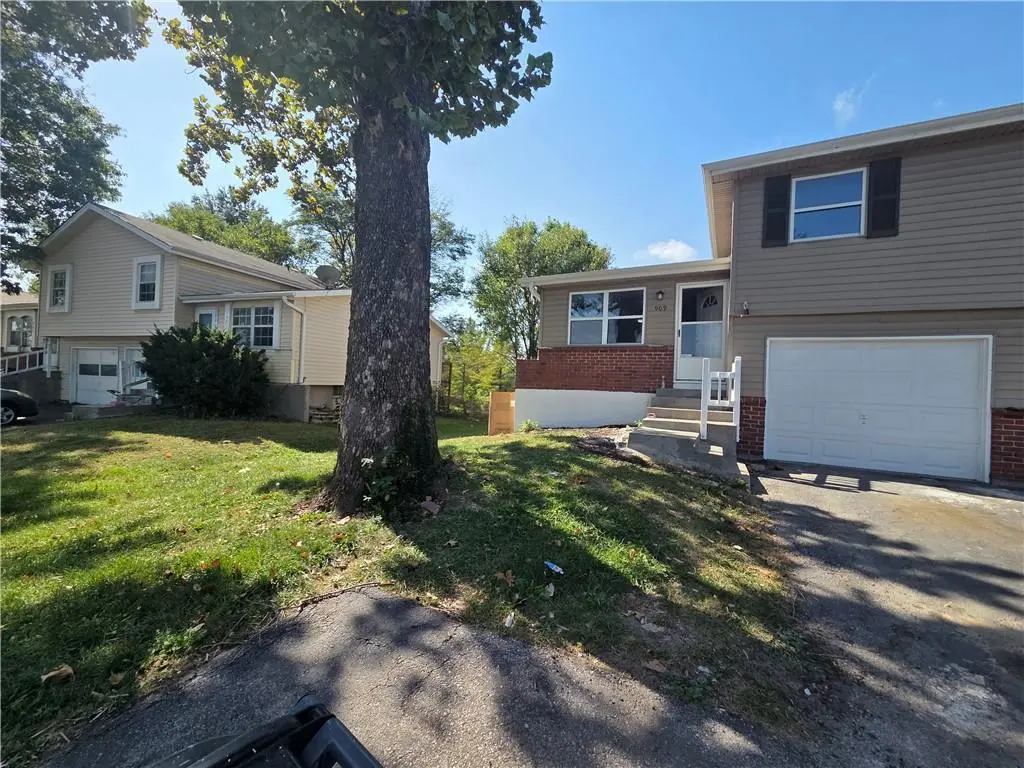 909 N JAN MAR ST, Olathe, KS 66061
