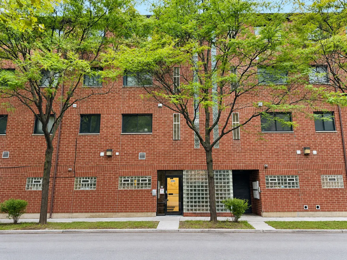 2453 S Archer AVE #4F, Chicago, IL 60616