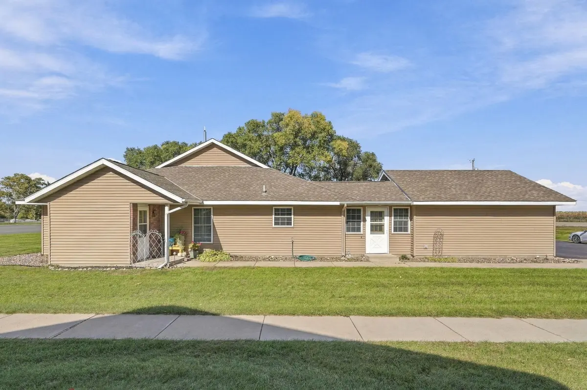 40 Sunrise DR, Kimball, MN 55353