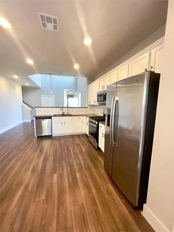 137 Elisha DR, Liberty Hill, TX 78642