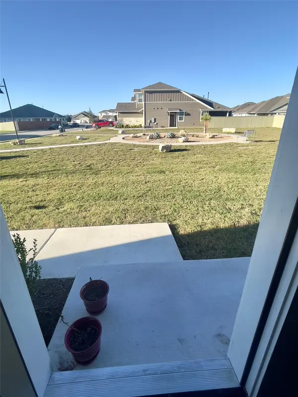 137 Elisha DR, Liberty Hill, TX 78642