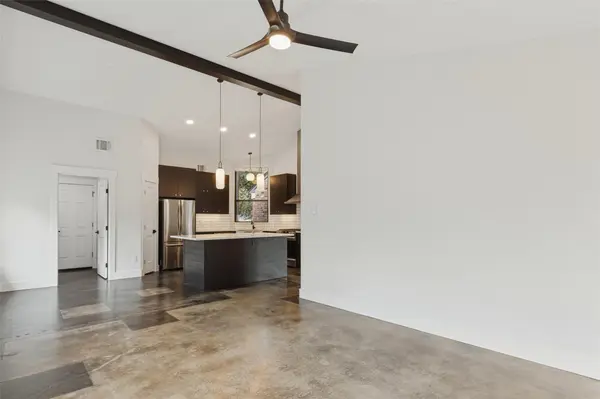 8105 Red Rock CV, Austin, TX 78749
