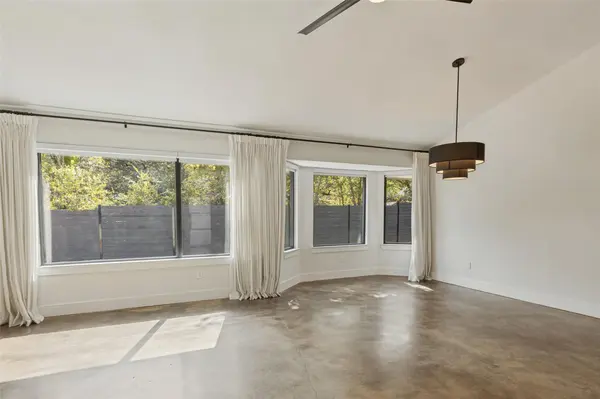 8105 Red Rock CV, Austin, TX 78749