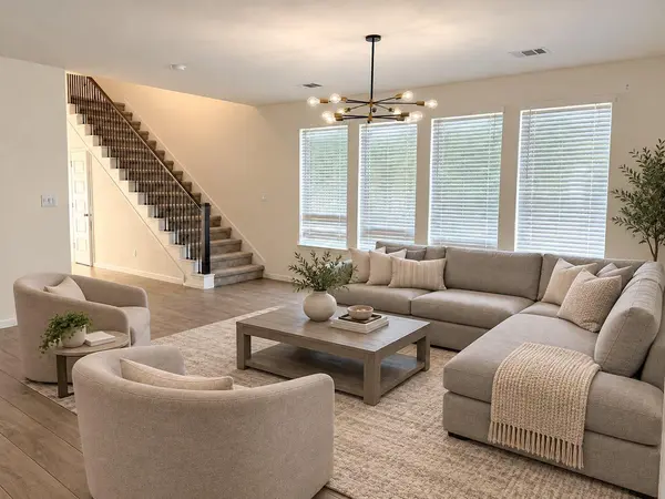 208 Dycus BND, Liberty Hill, TX 78642