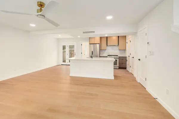 1413 Valleyridge DR, Austin, TX 78704