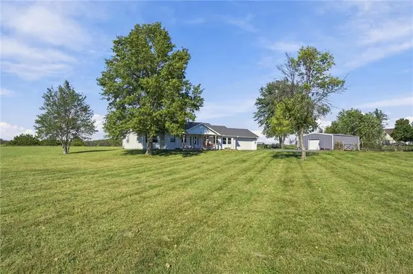 25144 W 265th ST, Paola, KS 66071