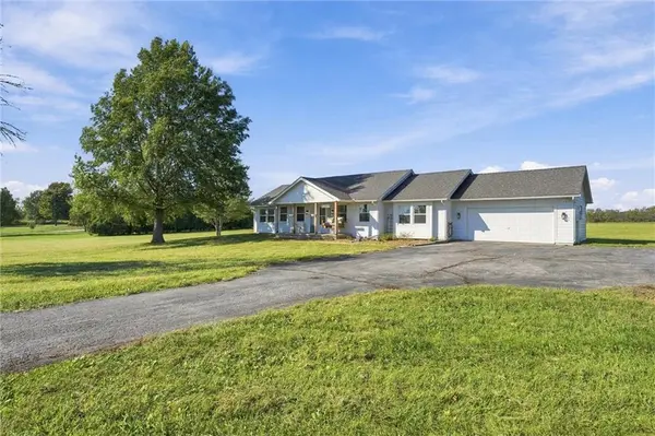 25144 W 265th ST, Paola, KS 66071