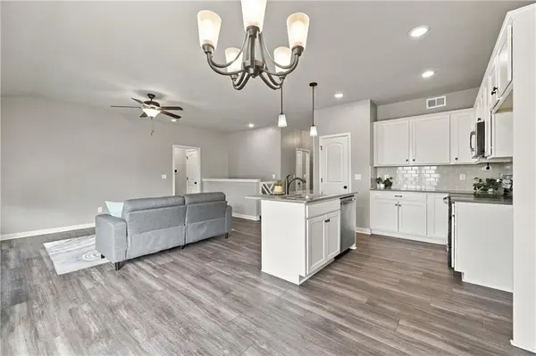 27319 E Sycamore ST, Lake Lotawana, MO 64086