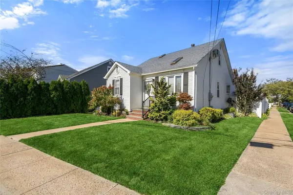 2365 Swenson PL, Bellmore, NY 11710