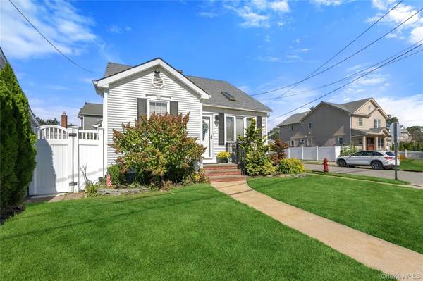 2365 Swenson PL, Bellmore, NY 11710