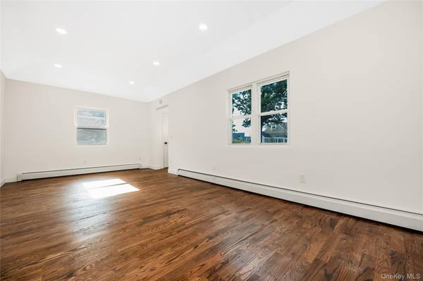 183-12 Elmira AVE, Saint Albans, NY 11412