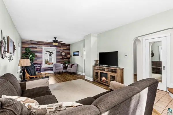 211 4th St, Proctor, MN 55810