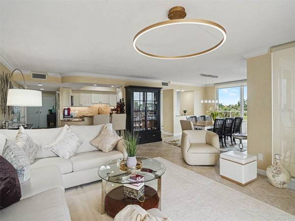 775 LONGBOAT CLUB RD #304, Longboat Key, FL 34228