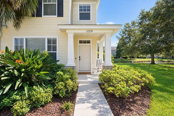 12239 COUNTRY WHITE CIR, Tampa, FL 33635