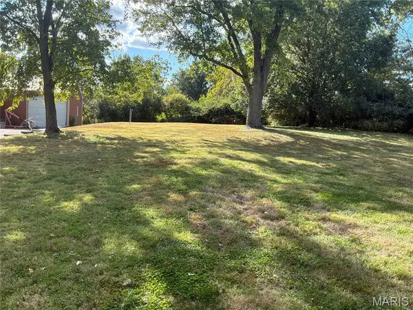 1435 & 1421 Schoettler RD, Chesterfield, MO 63017