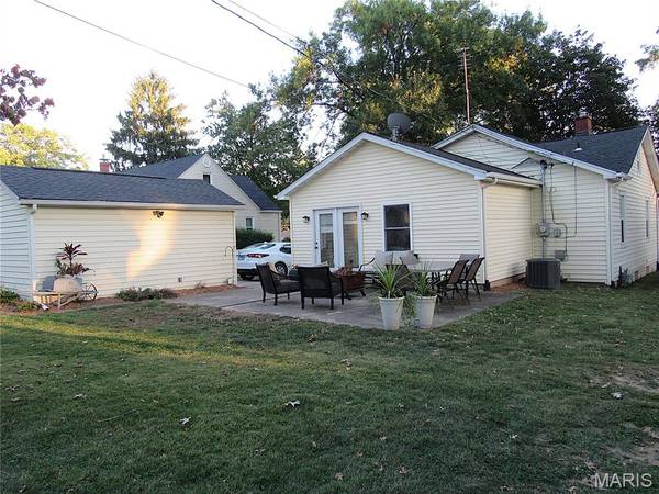 1000 McPherson AVE, Alton, IL 62002