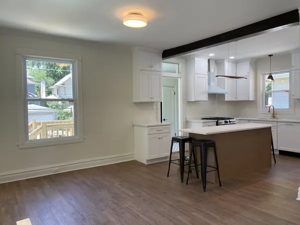 825 Highland AVE, Oak Park, IL 60304