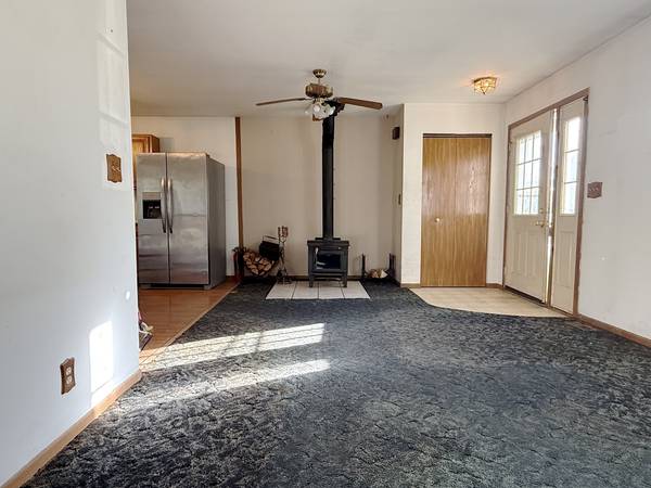 85 Hilldale RD, Fox Lake, IL 60020