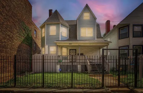 1957 E 72nd ST, Chicago, IL 60649
