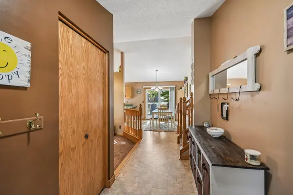 7459 Jeffery LN S, Cottage Grove, MN 55016