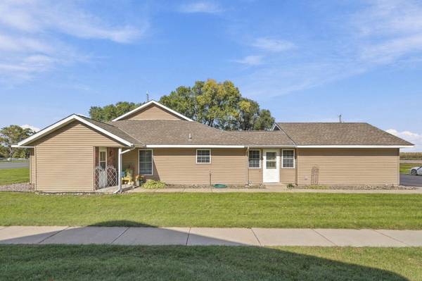40 Sunrise DR, Kimball, MN 55353