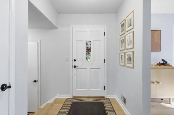 11115 Lanewood CIR, Eden Prairie, MN 55344