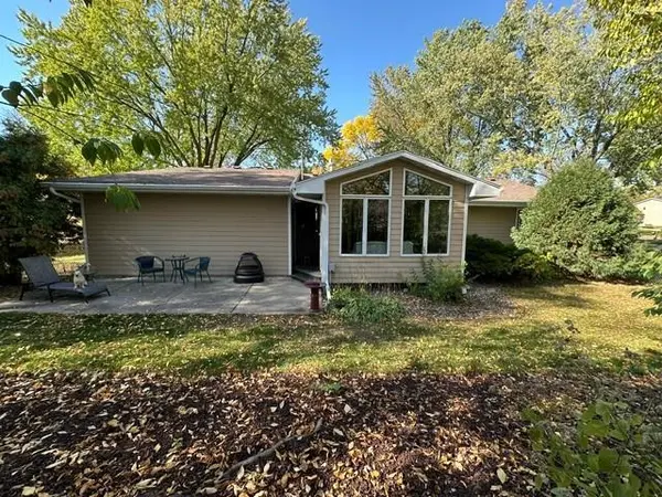 3301 Selkirk DR, Burnsville, MN 55337
